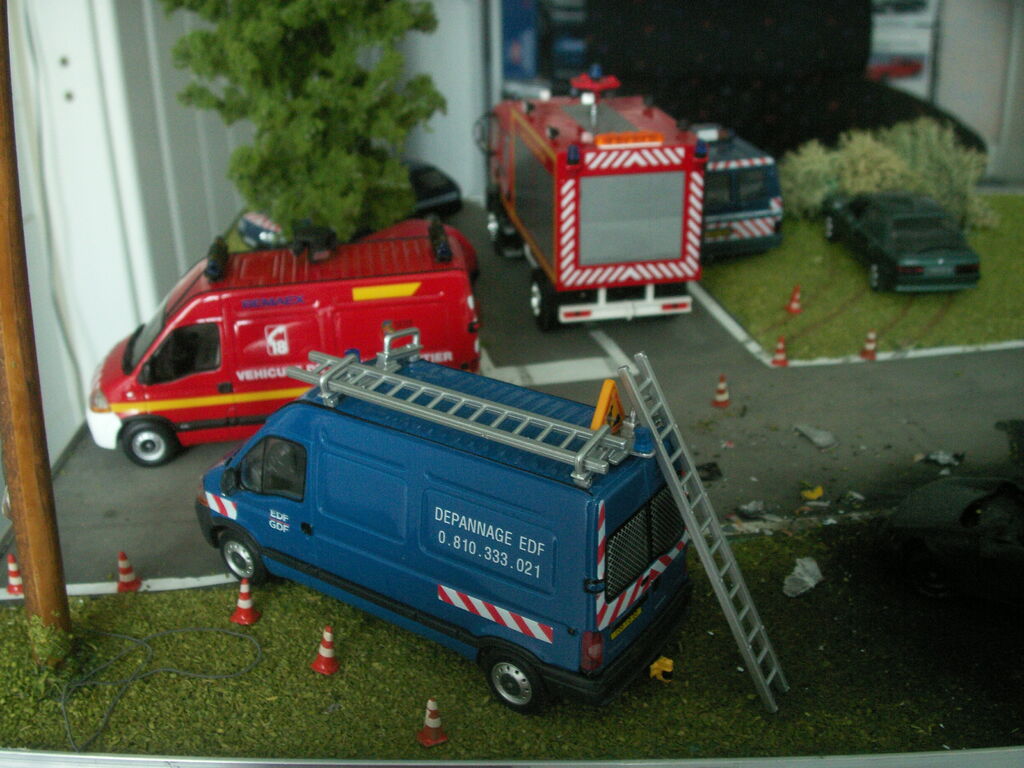 v&eacute;hicules de pompiers en miniatures : pict1380aq0.jpg